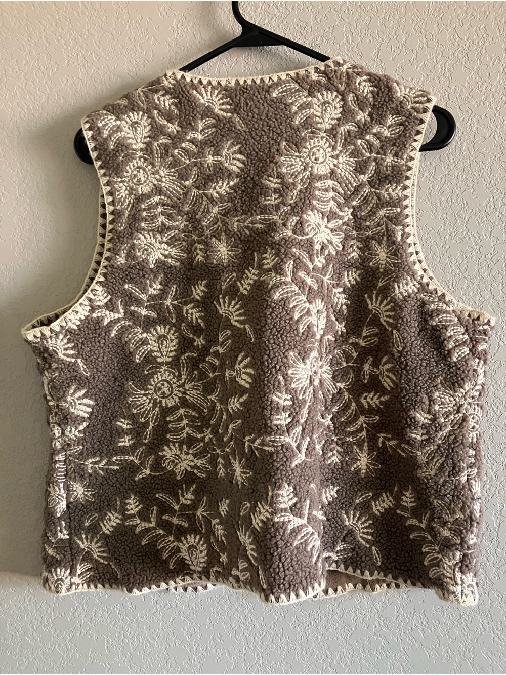 Cider Embroidered Sherpa Fleece Vest Size Medium Cottagecore Grandmacore fall - Picture 6 of 6